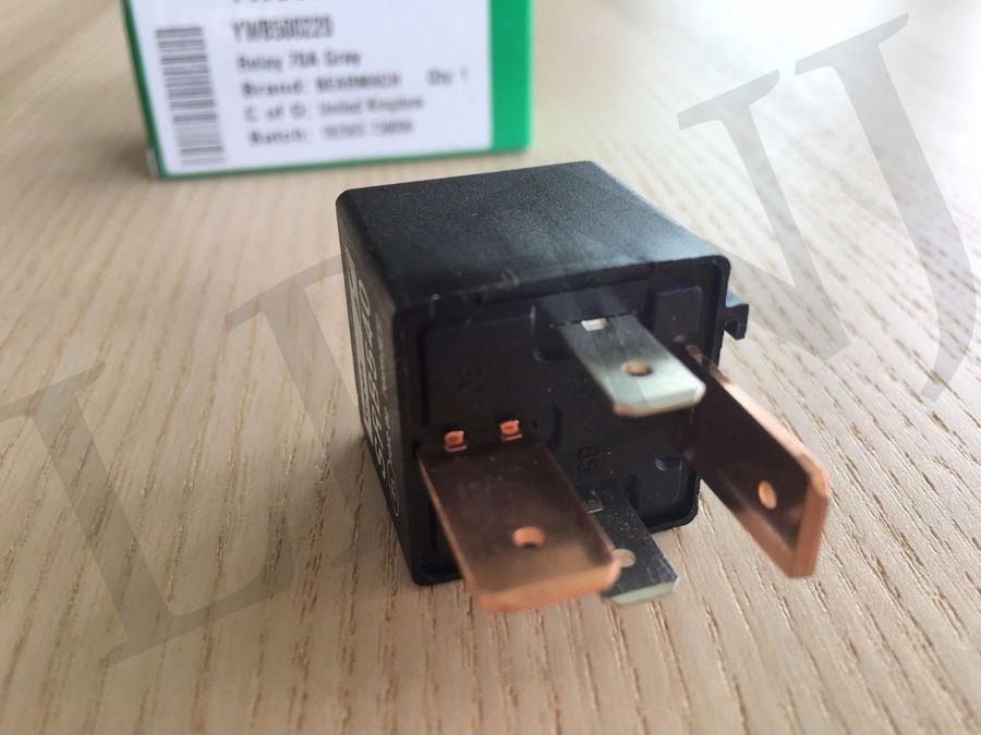 LAND ROVER LR3 DISCOVERY 3 AIR SUSPENSION COMPRESSOR RELAY TO AMP PUMP PART NUMBER: YWB500220